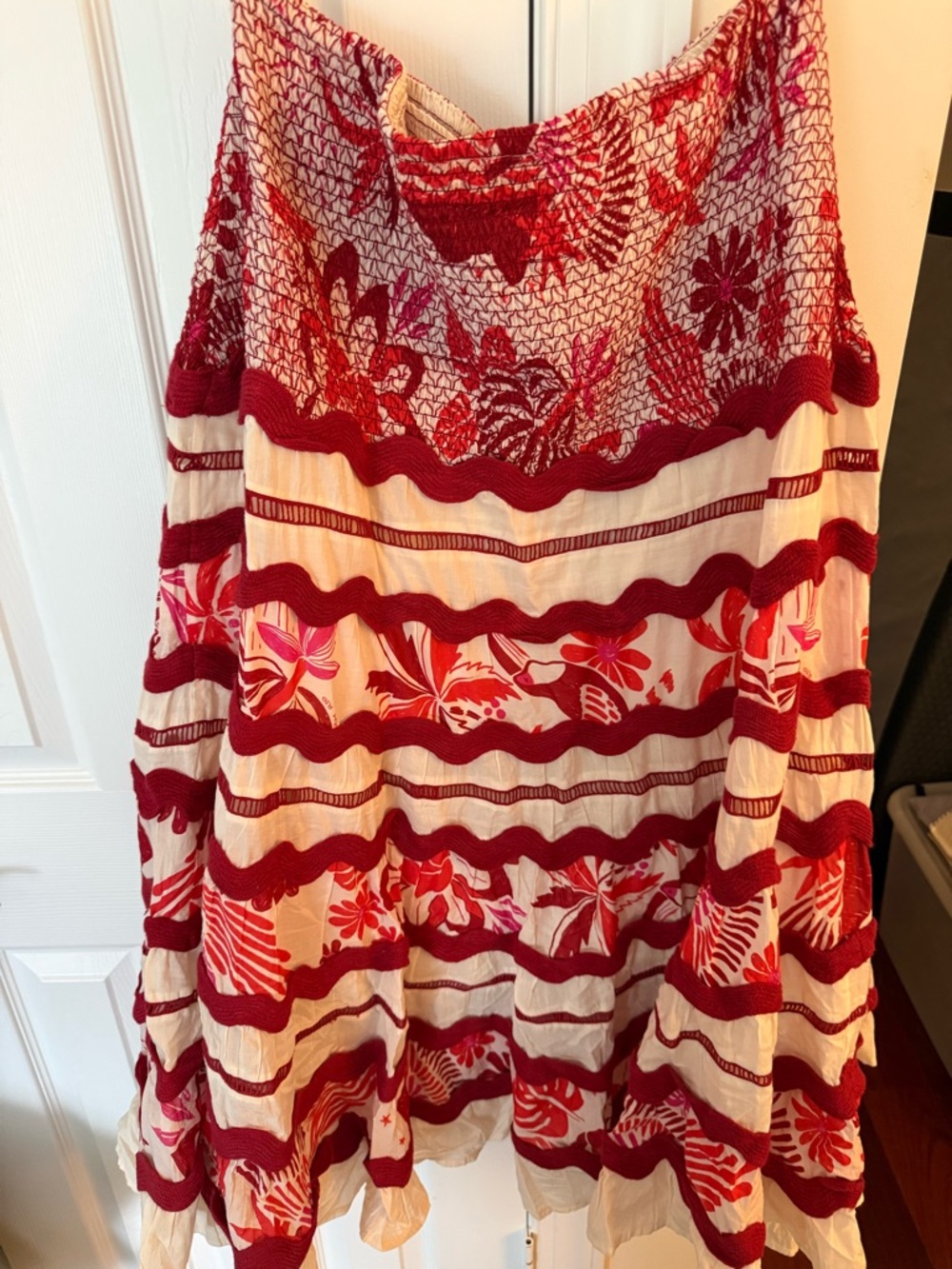 FARM Rio SET Red and Cream Tiered Circle Skirt with matching top - Picture 2 of 7